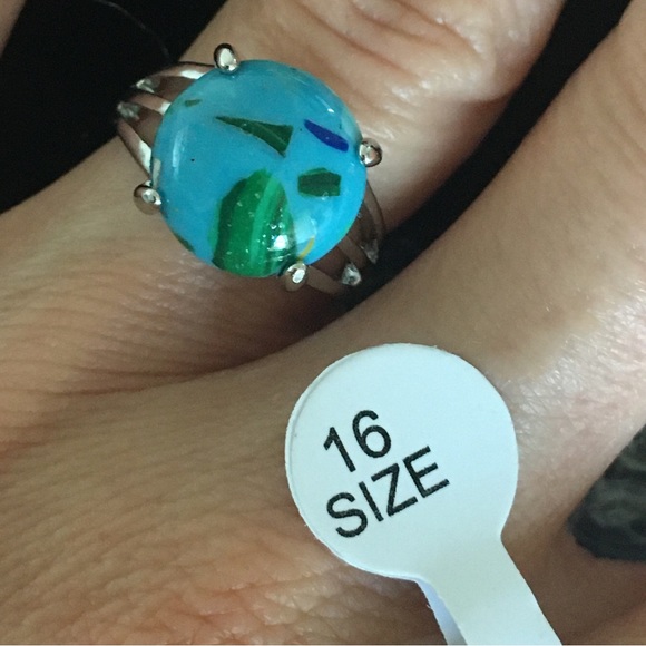 Blue and Green Stone Fashion Ring - Picture 4 of 6